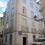Remodeled Historic In Bairro Alto شقة