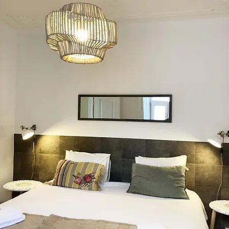 Lägenhet Remodeled Historic In Bairro Alto Lisboa