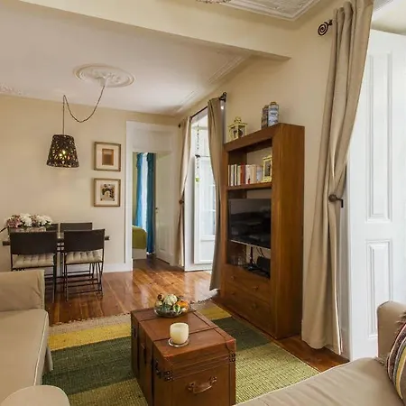 Remodeled Historic In Bairro Alto Lägenhet Lisboa