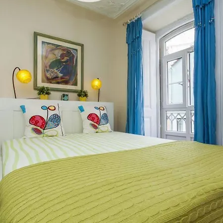 Remodeled Historic In Bairro Alto Lägenhet Lisboa