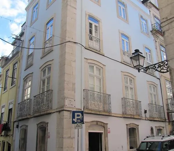 Remodeled Historic In Bairro Alto شقة
