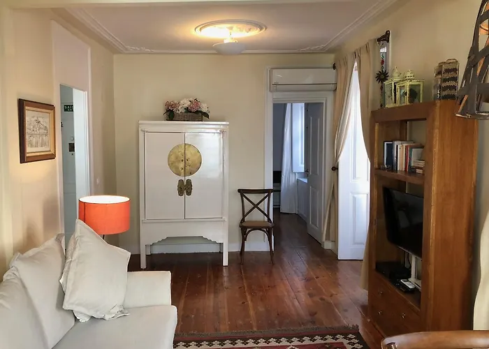 Remodeled Historic In Bairro Alto *