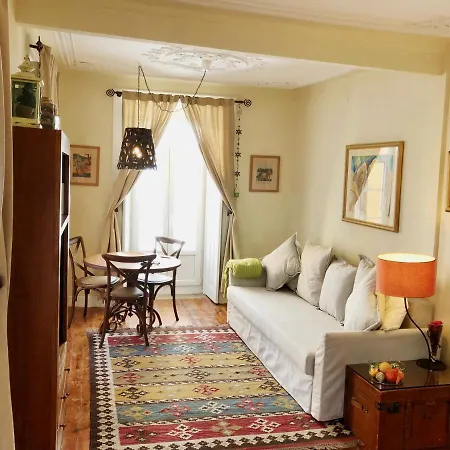Remodeled Historic In Bairro Alto *