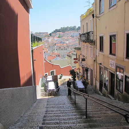 Remodeled Historic In Bairro Alto ליסבון