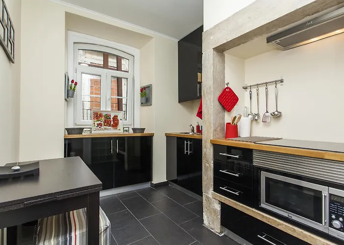 Апартаменти Remodeled Historic In Bairro Alto