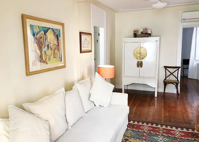 Remodeled Historic In Bairro Alto Апартаменти *