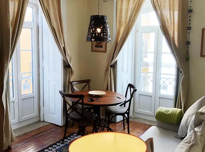 Remodeled Historic In Bairro Alto * Лісабон