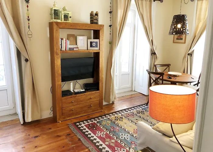 Remodeled Historic In Bairro Alto