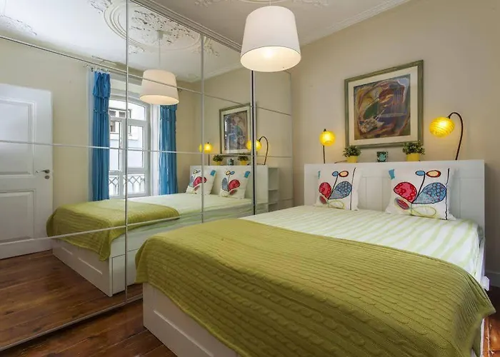Remodeled Historic In Bairro Alto Апартаменти *